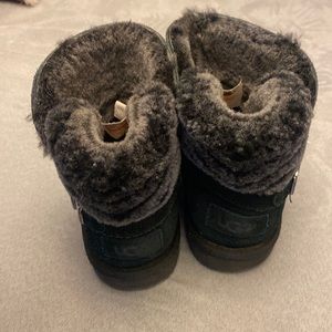 Girls black UGGs